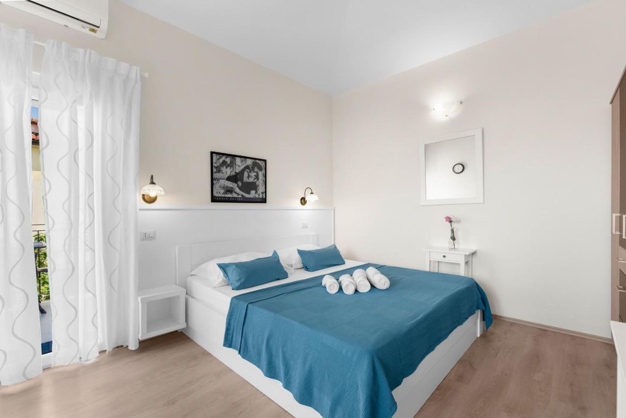 Villa Hope - Apartments With Shared Pool Poreč Exterior foto