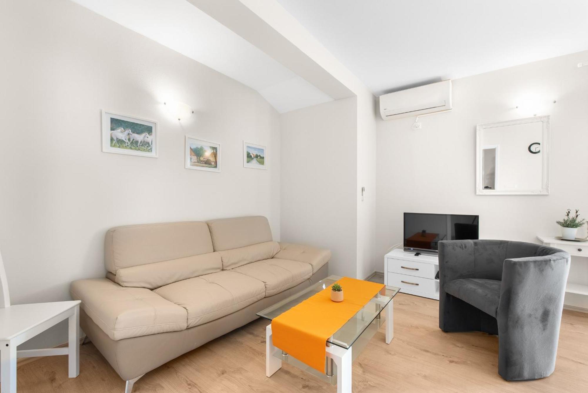 Villa Hope - Apartments With Shared Pool Poreč Cameră foto