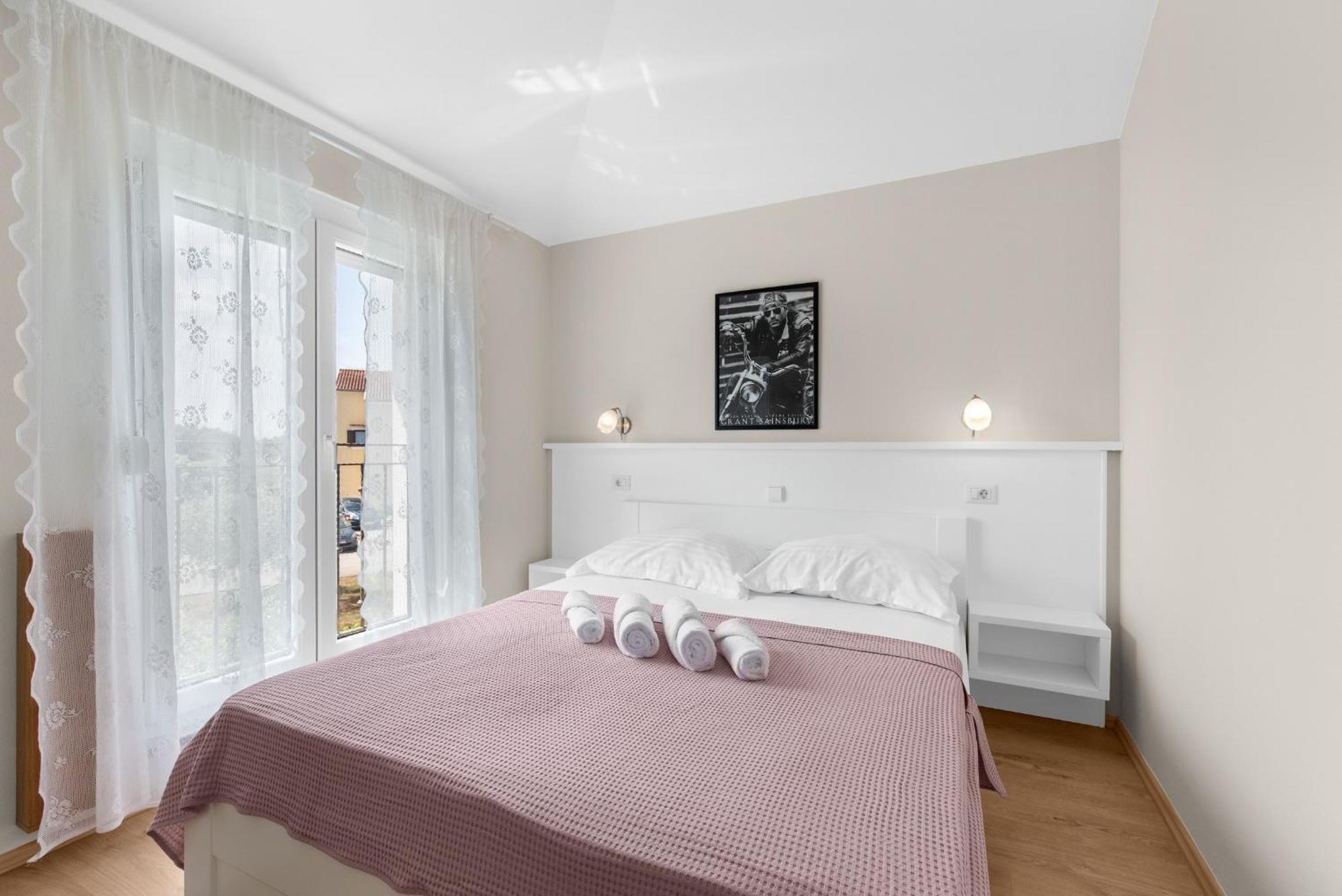 Villa Hope - Apartments With Shared Pool Poreč Cameră foto